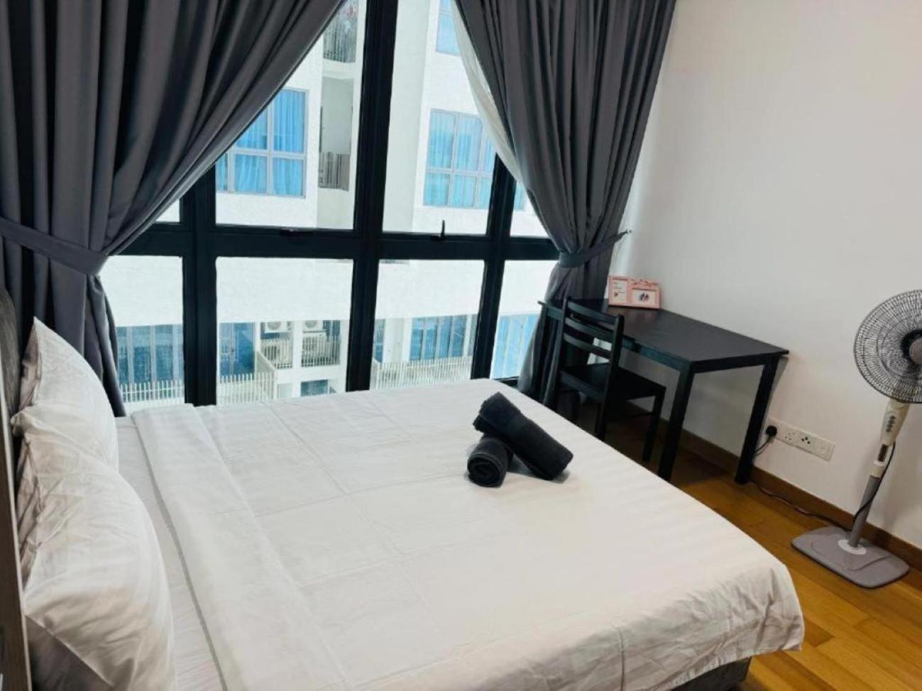 Apartament The Luxe Colony Klcc By Sky Pool Kuala Lumpur Zewnętrze zdjęcie