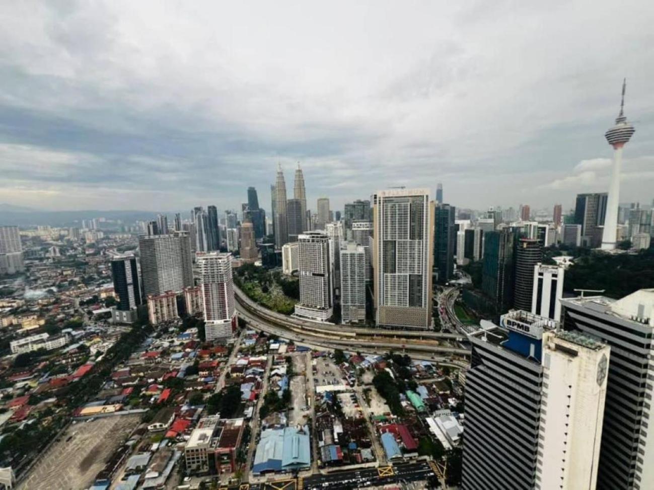 Apartament The Luxe Colony Klcc By Sky Pool Kuala Lumpur Zewnętrze zdjęcie